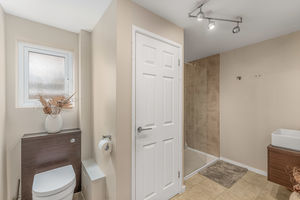 Gauntlets Close Bloxham